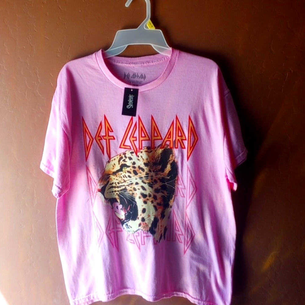 Def Leppard Graphic T
